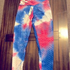 💕🔵NWT TikTok Famous Leggings by Helix Blue Pink & White Tie-Dye Size S/M🔵💕